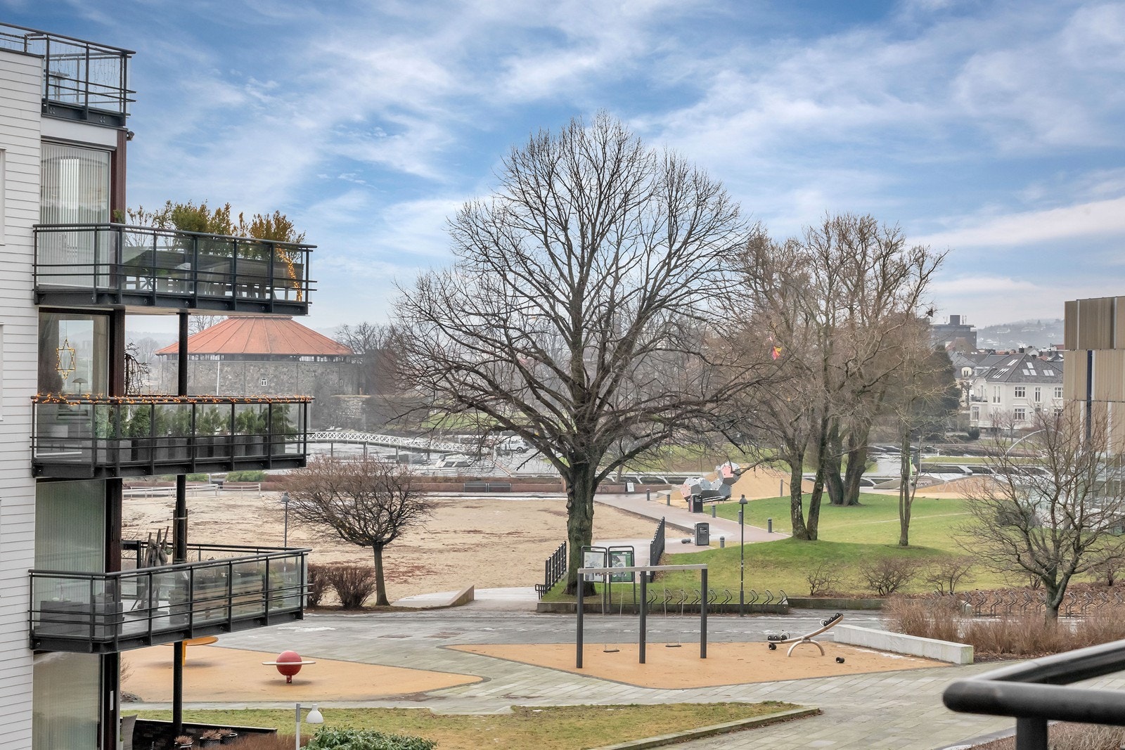 Nydelig utsikt mot Bystranda og området Galleribilde