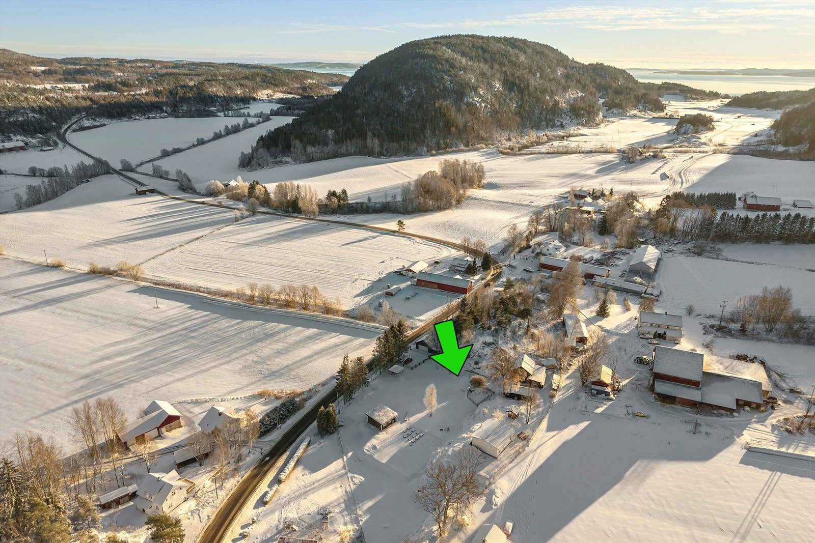 Ta turen opp ut i marka eller til fjorden! - Kort vei til begge deler Galleribilde