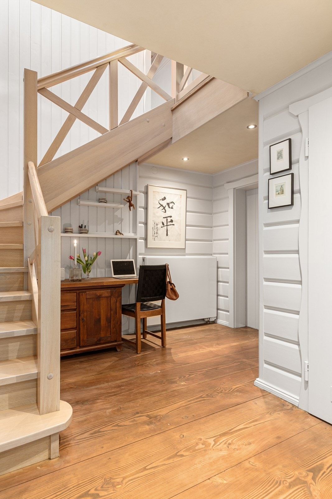 Trappegang til 2.etg - Plass til et hjemmekontor Galleribilde