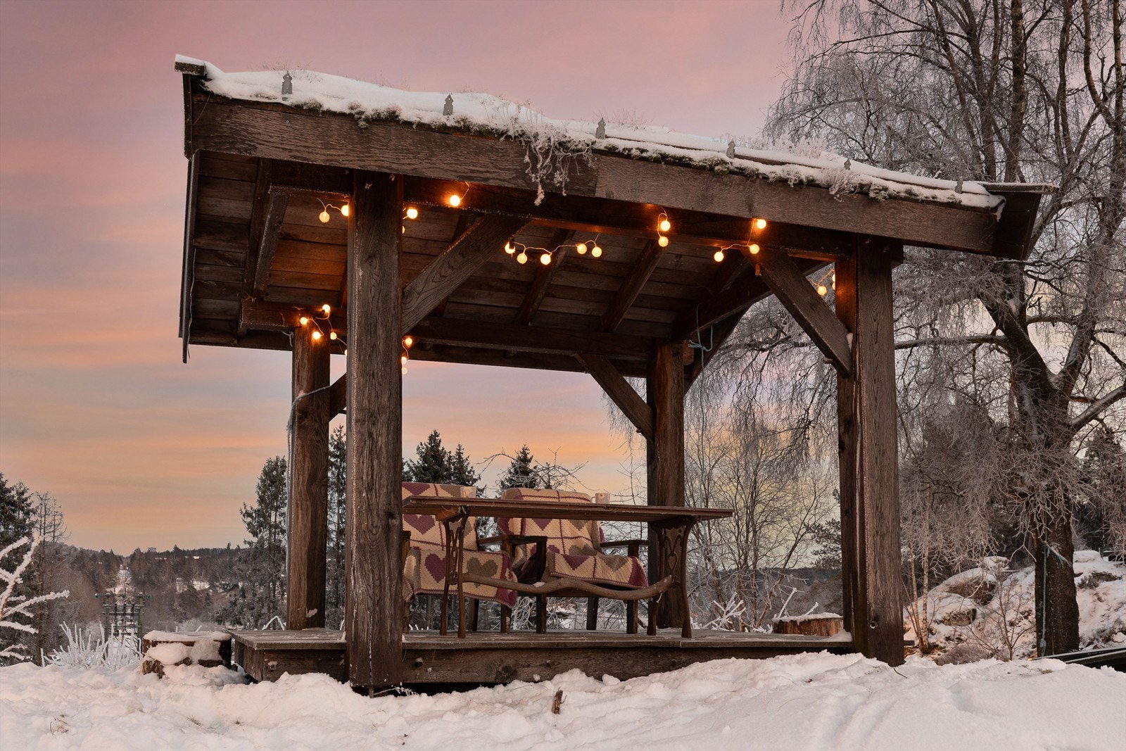 Overbygget terrasse i hagen Galleribilde