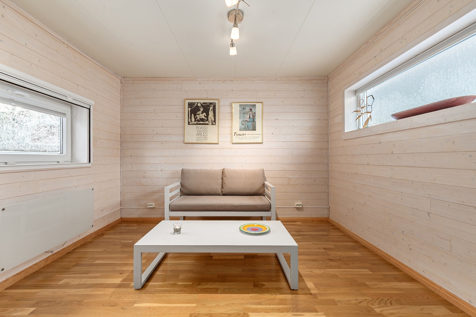 Uthus ved boligen - Innredet rom - ikke godkjent til varig opphold Galleribilde