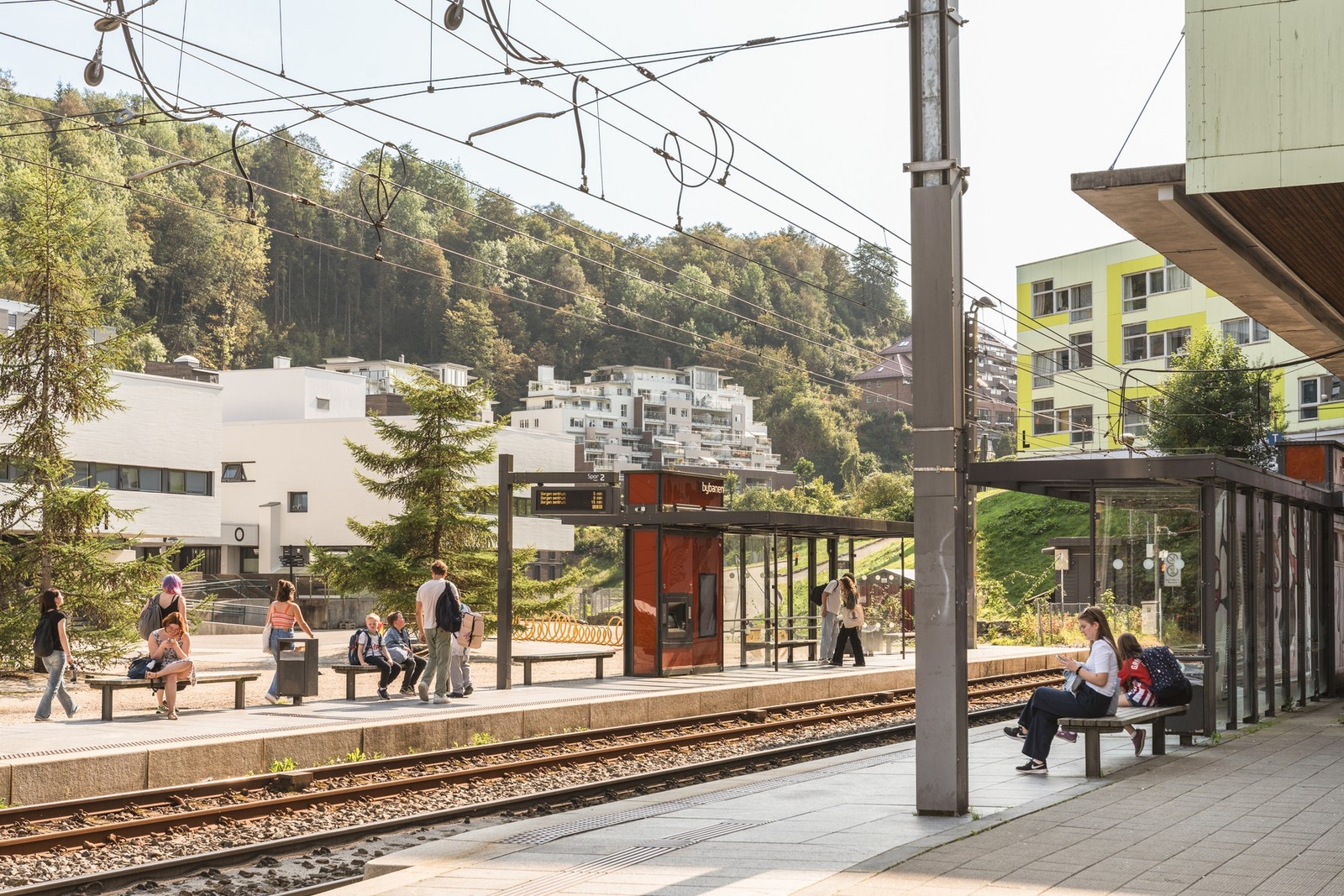 Bybanestoppet på Fantoft er kun få minutters gange fra boligen. Galleribilde