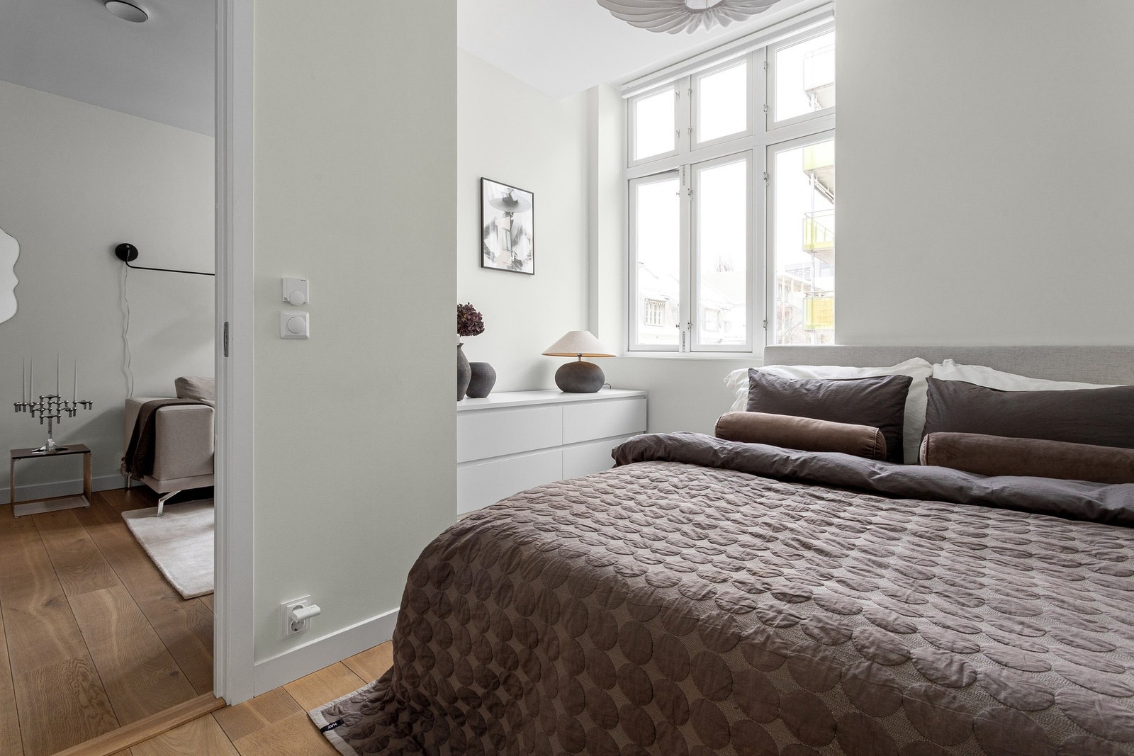 Det er montert touch til styring av varme på radiatorer. Galleribilde