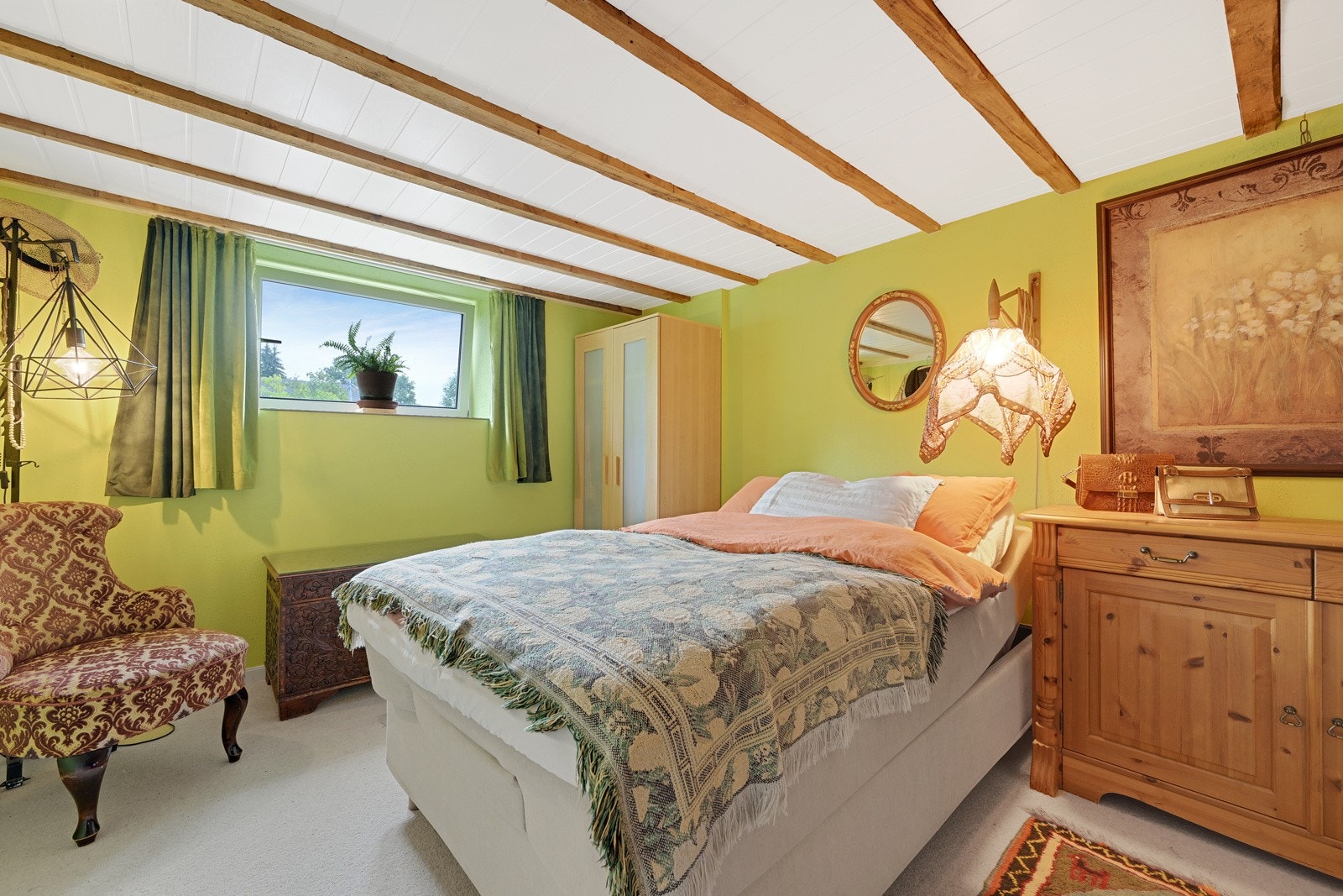 I underetasjen er det er romslig soverom (ikke søkt om) Galleribilde