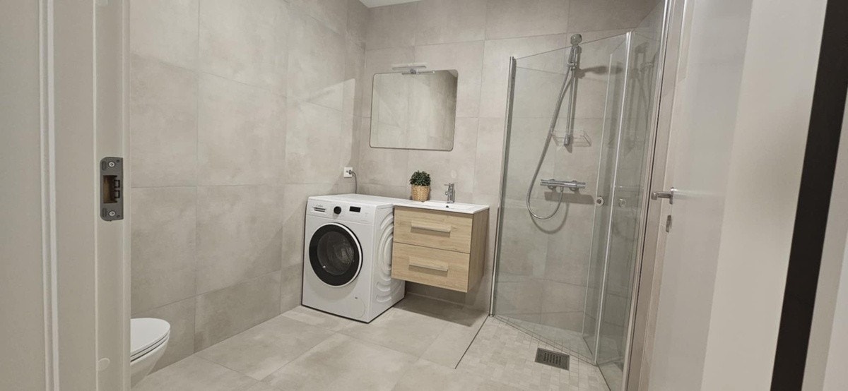 Romslig bad Galleribilde