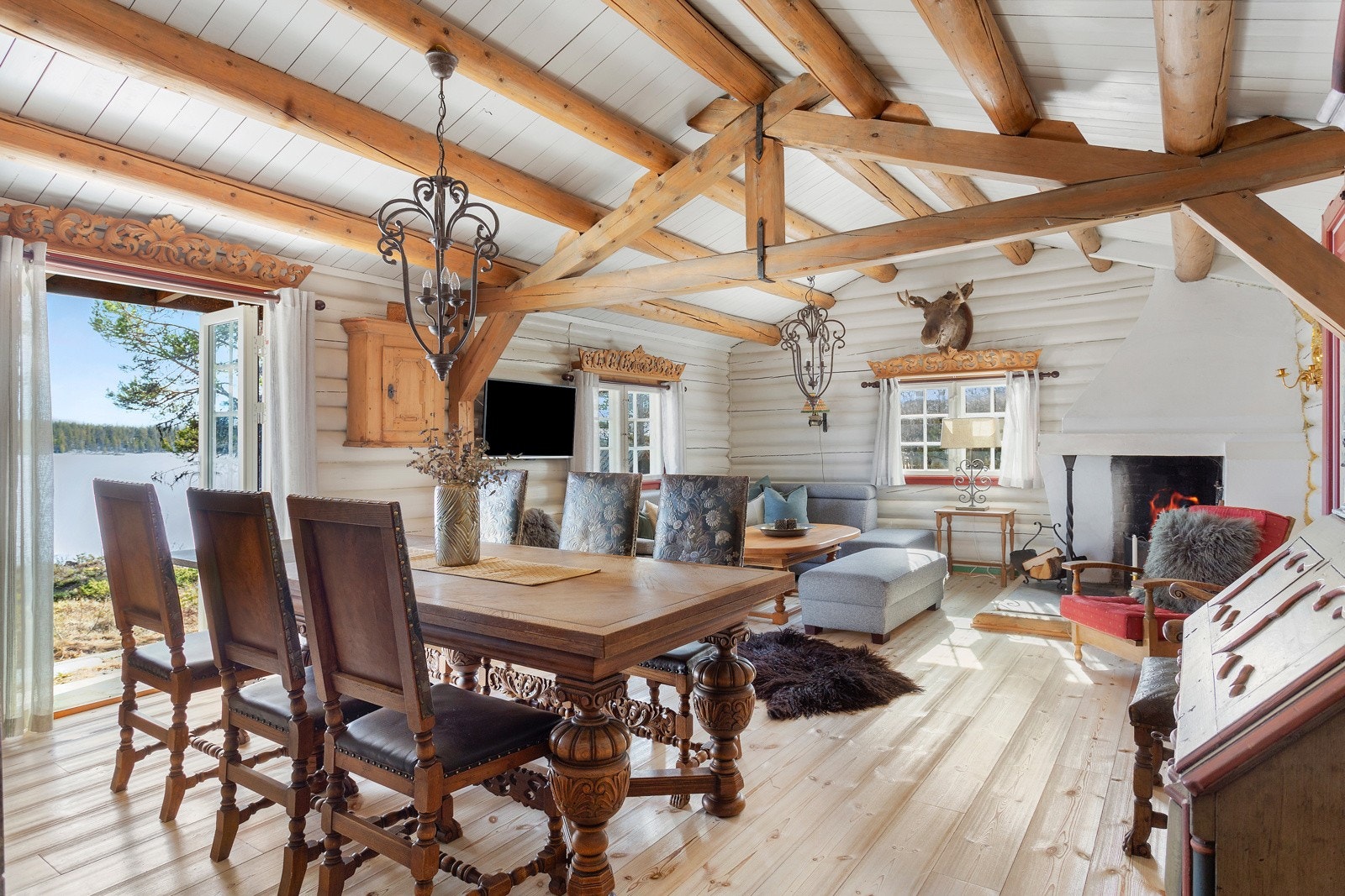 Lysmalt tak gir god romfølelse. Galleribilde