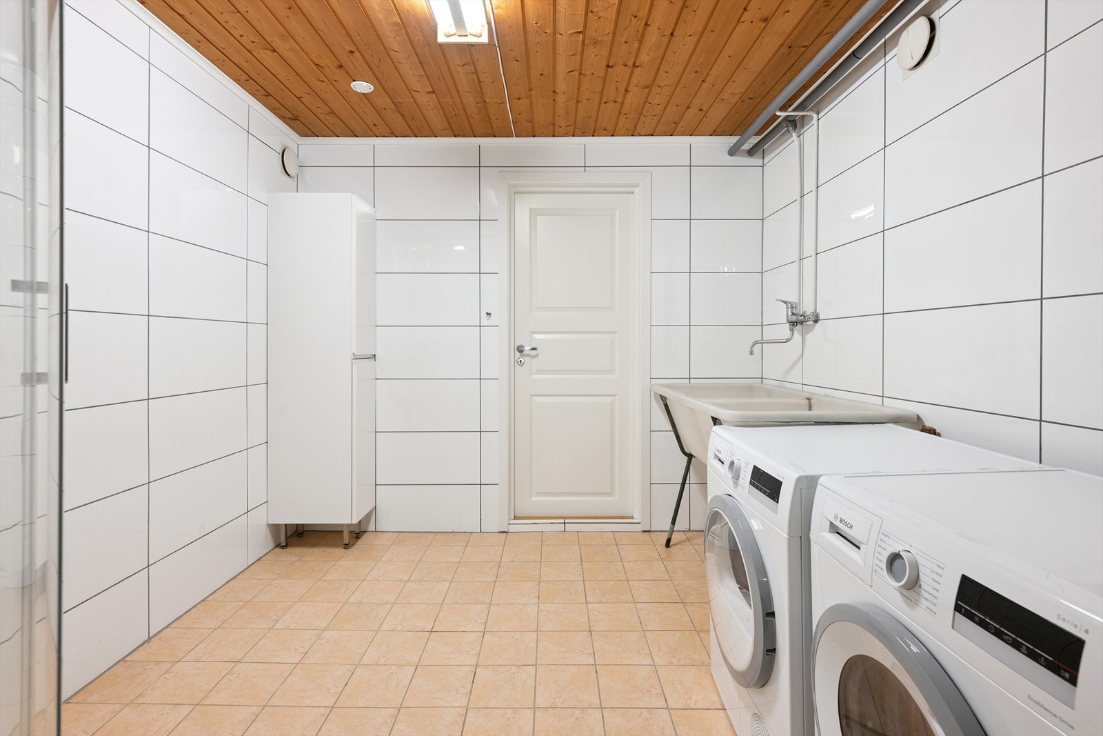 Bad og vaskerom i u.etg. Galleribilde