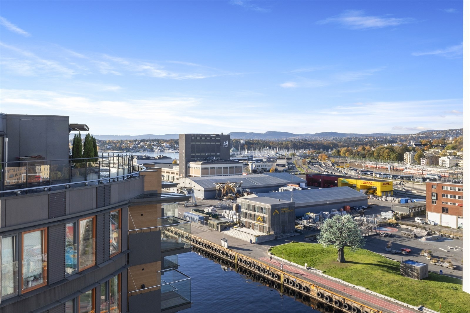 Utsikt fra balkongen. Galleribilde