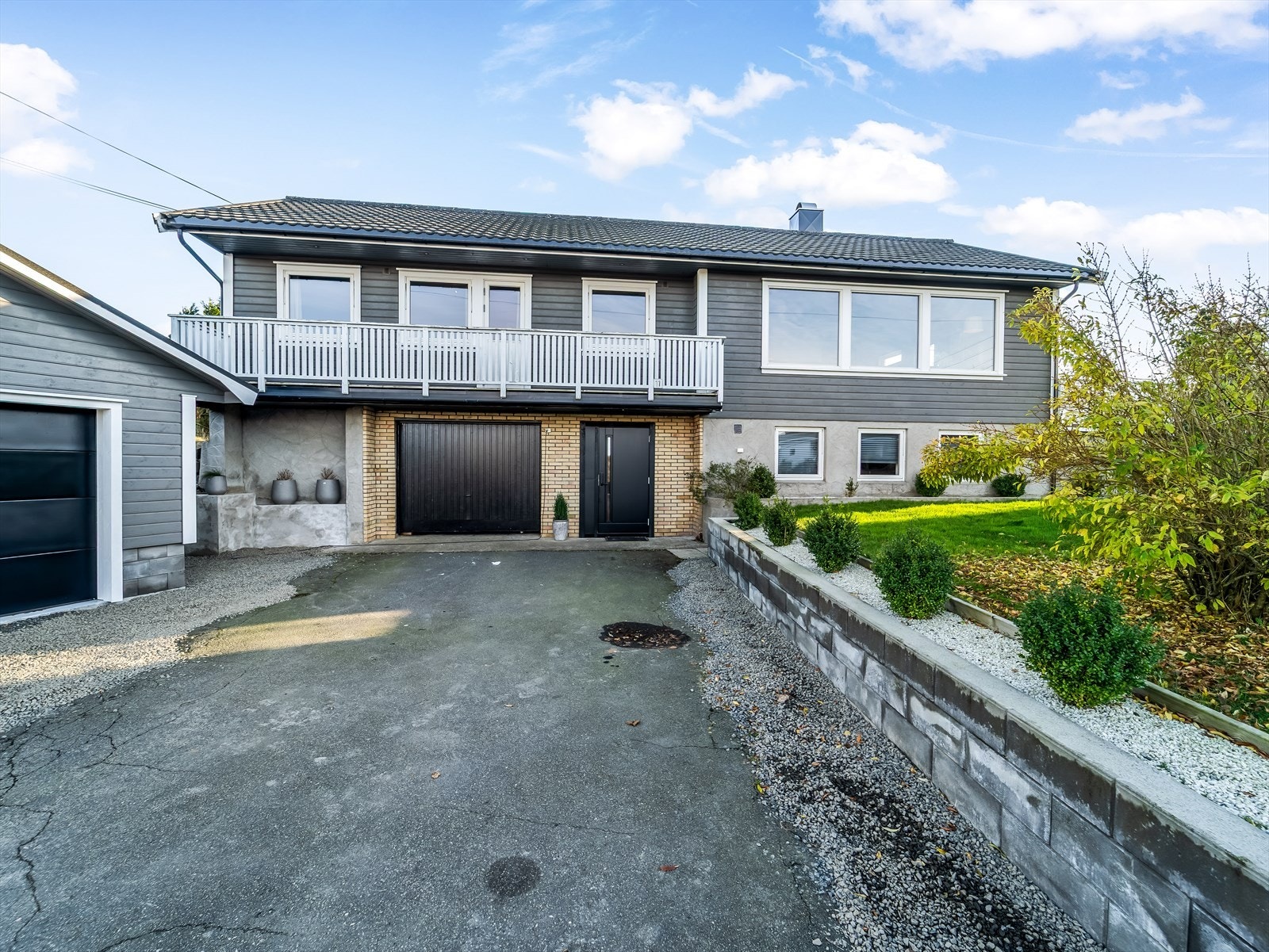 Trivelig bolig beliggende i et veletablert og barnevennlig boligfelt. Galleribilde