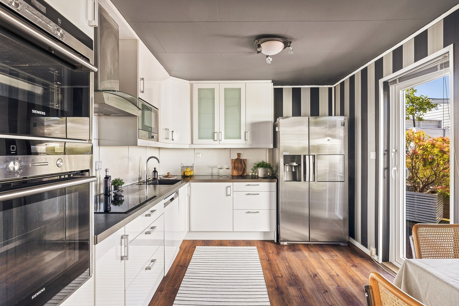 Videre kommer du inn til kjøkkenet. Galleribilde