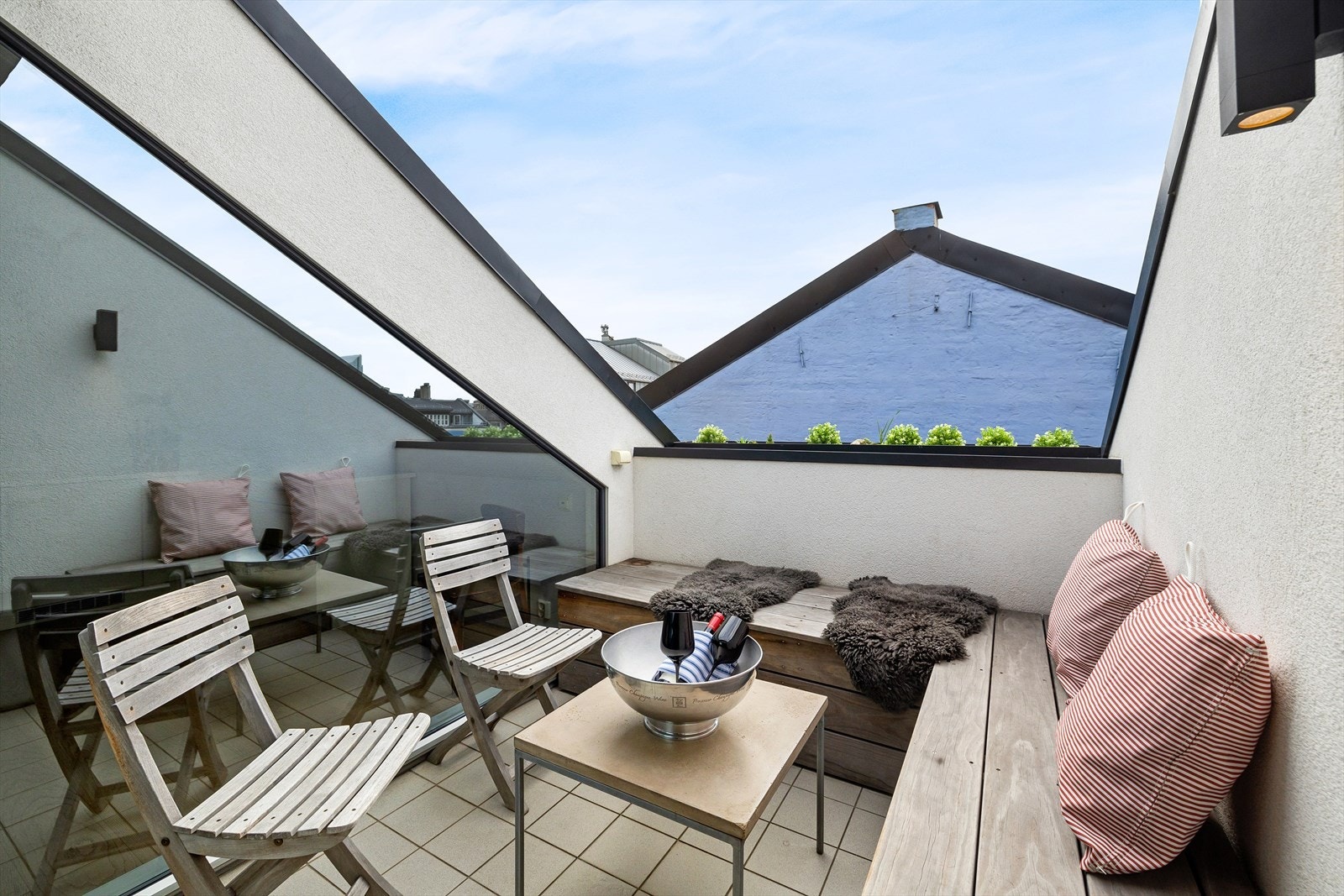 Velkommen til denne sjarmerende loftsleiligheten på Grünerløkka! Galleribilde