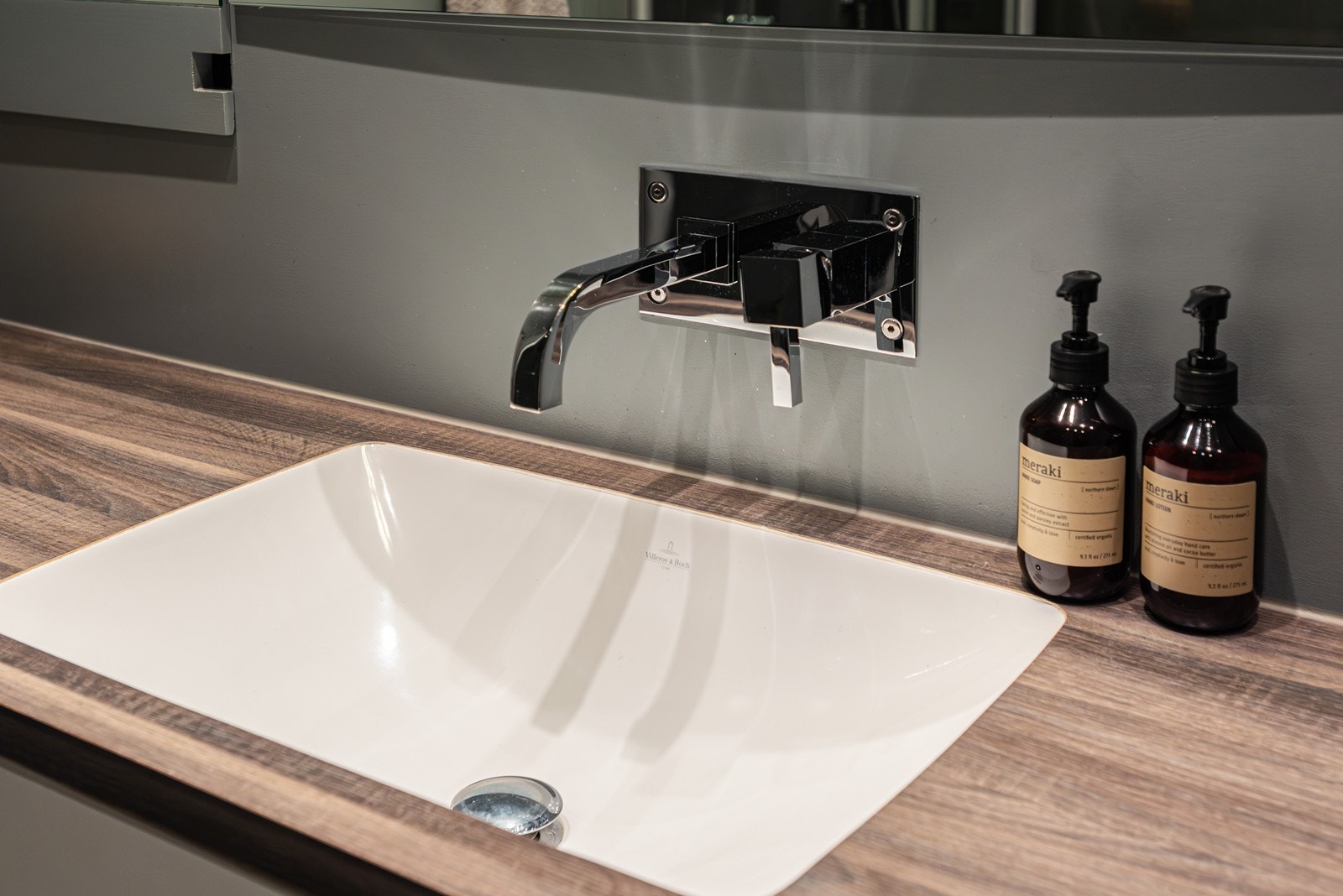 Delikat bad i moderne stil fra 2016 Galleribilde