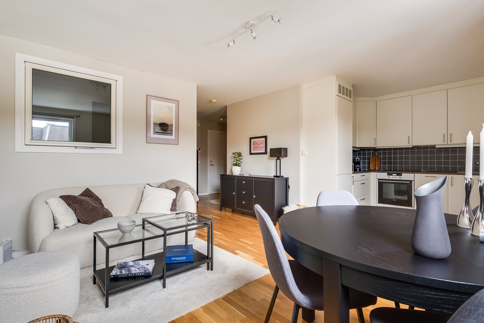 Boligen ble oppusset i 2014 (iht. tidligere annonse) og er oppgradert siden - Innflyttingsklart med kort overtakelse Galleribilde