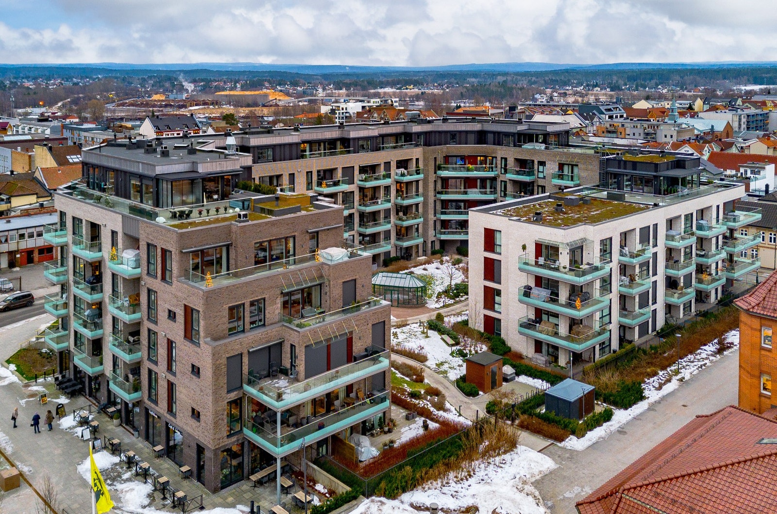 Leiligheten ligger i 2. etg i en sentrumsnær blokk fra 2021 Galleribilde