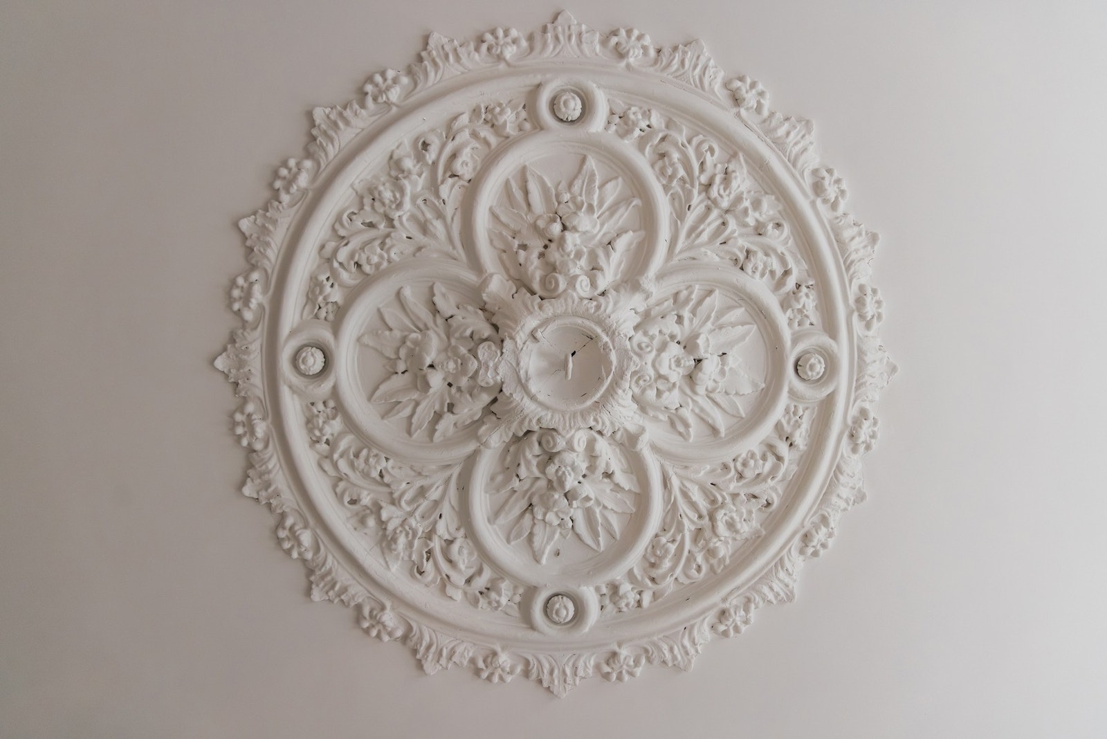 Originale rosetter i tak på stuen. Galleribilde