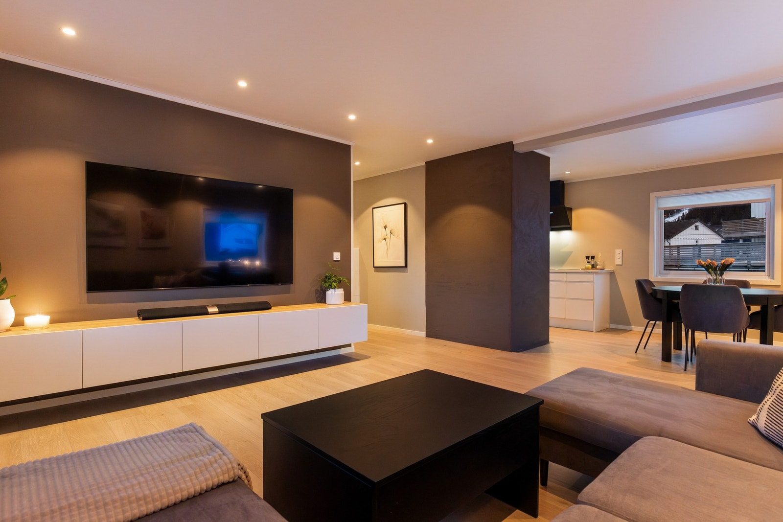 EIE Eindomsmegling v/ Herman Fagernes har gleden av å presentere Einerhaugen 4! Foto: Kathinka Herbst v/ Vaajmoe AS Galleribilde