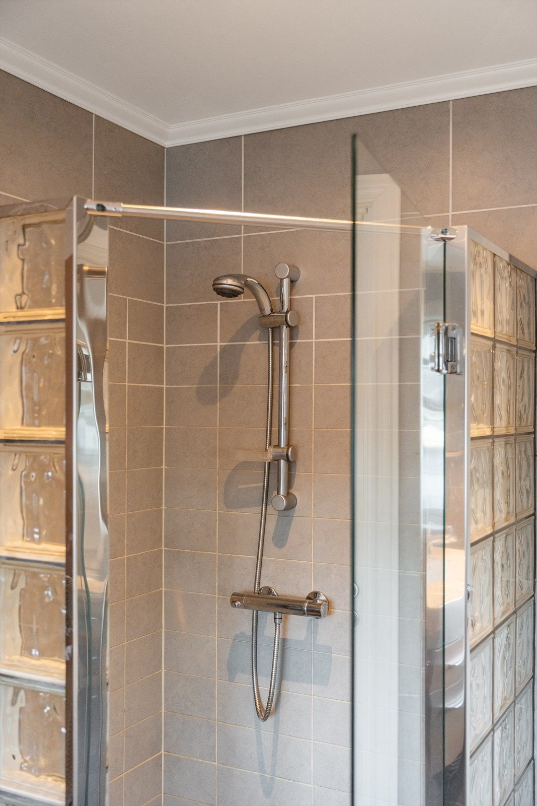 Bad - 2. etasje Galleribilde