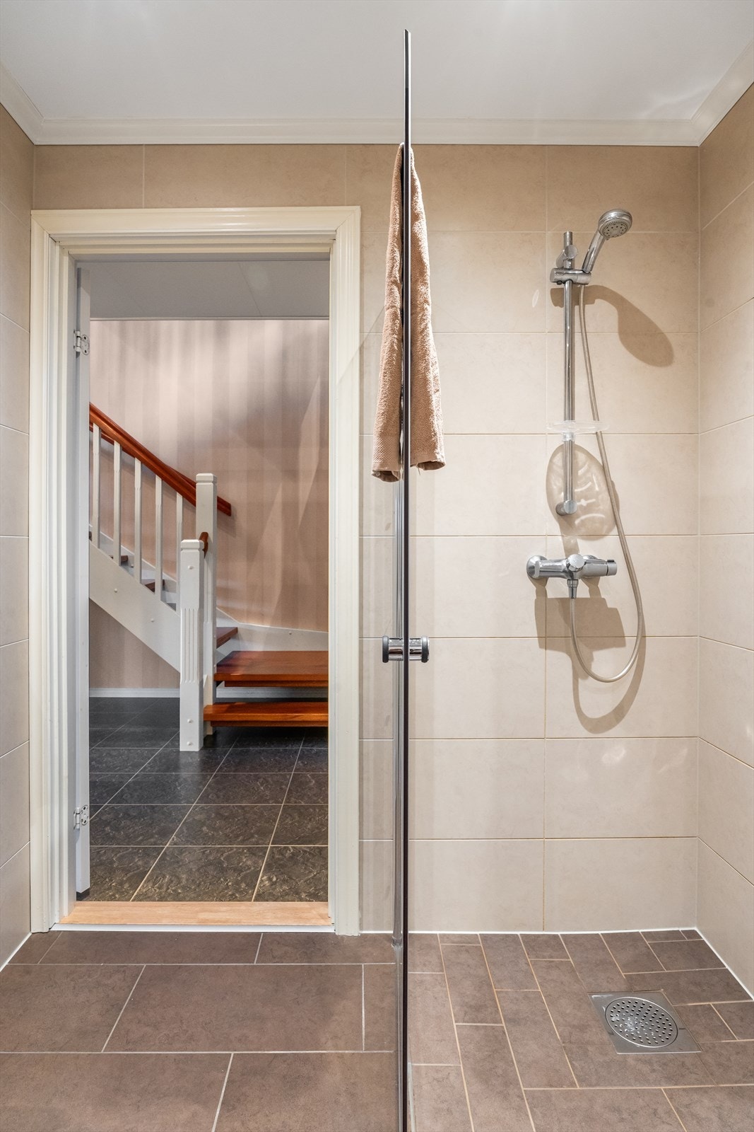 Bad - Kjeller Galleribilde