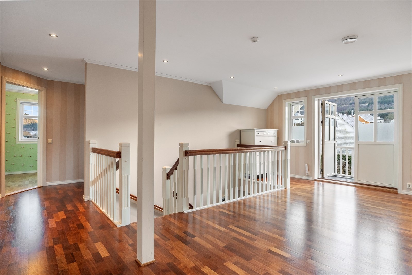 Stue - 2. etasje Galleribilde