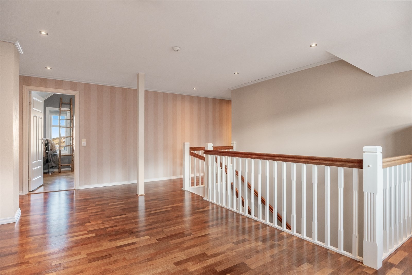 Stue - 2. etasje Galleribilde