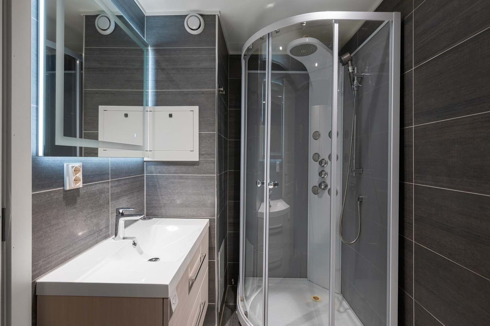 - Det er varmekabler i gulv - Galleribilde