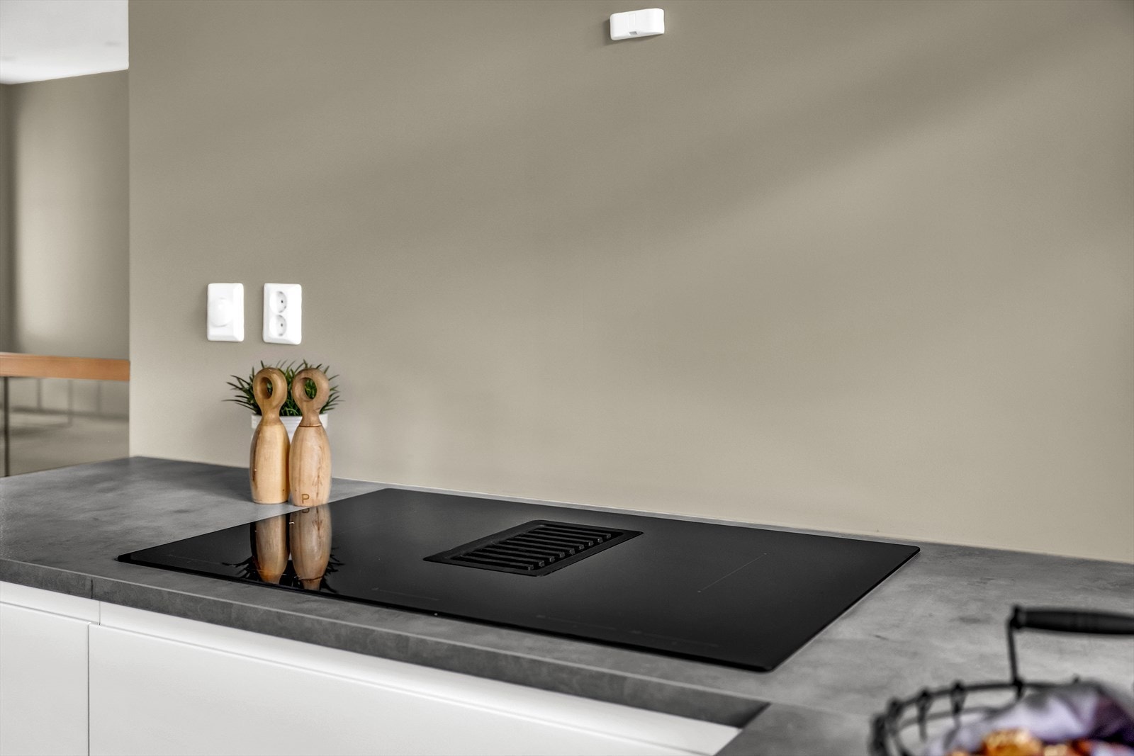 Induksjonstopp med integrert ventilator Galleribilde