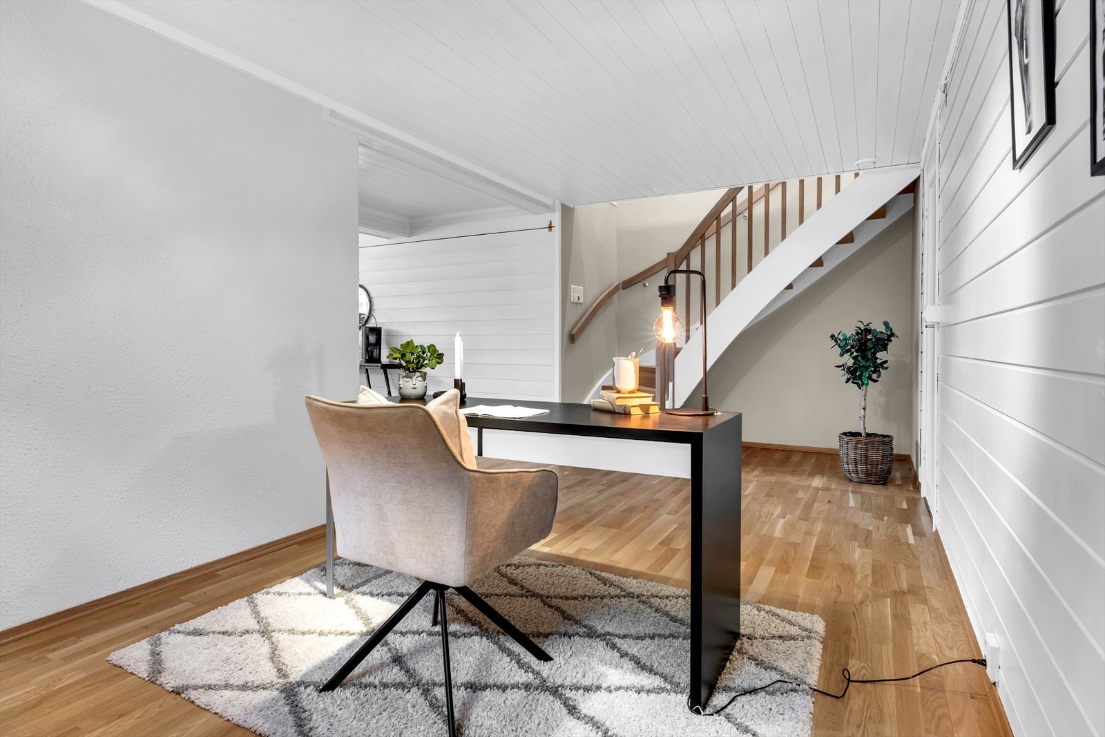 Ypperlig plass til hjemmekontor Galleribilde