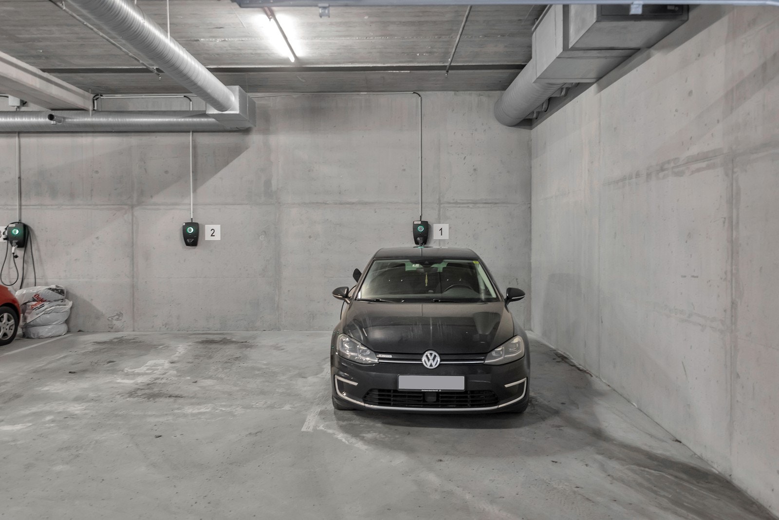 Fra parkeringskjelleren går det heis opp til leilighetsplan. Galleribilde