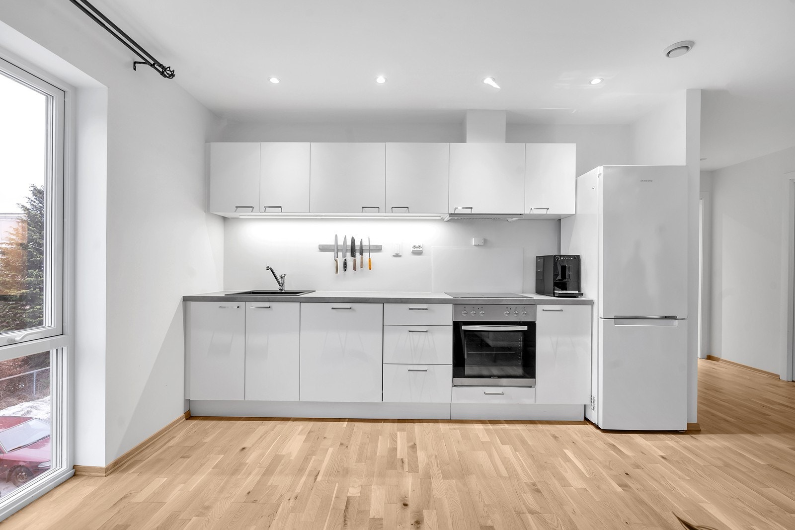 Pent og lyst kjøkken. Galleribilde