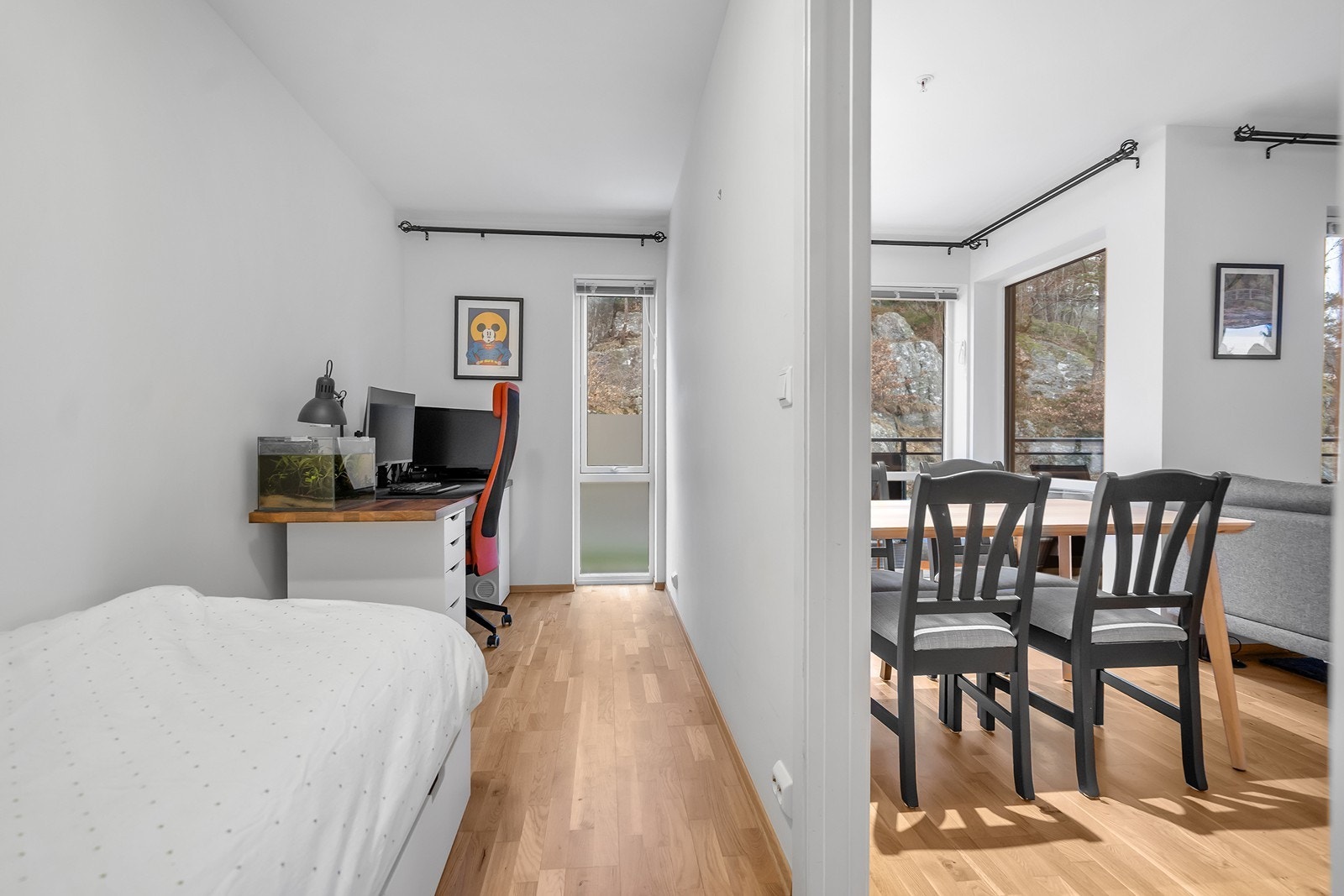 Soverom 2 passer ypperlig som barnerom, gjesterom eller kontor. Galleribilde