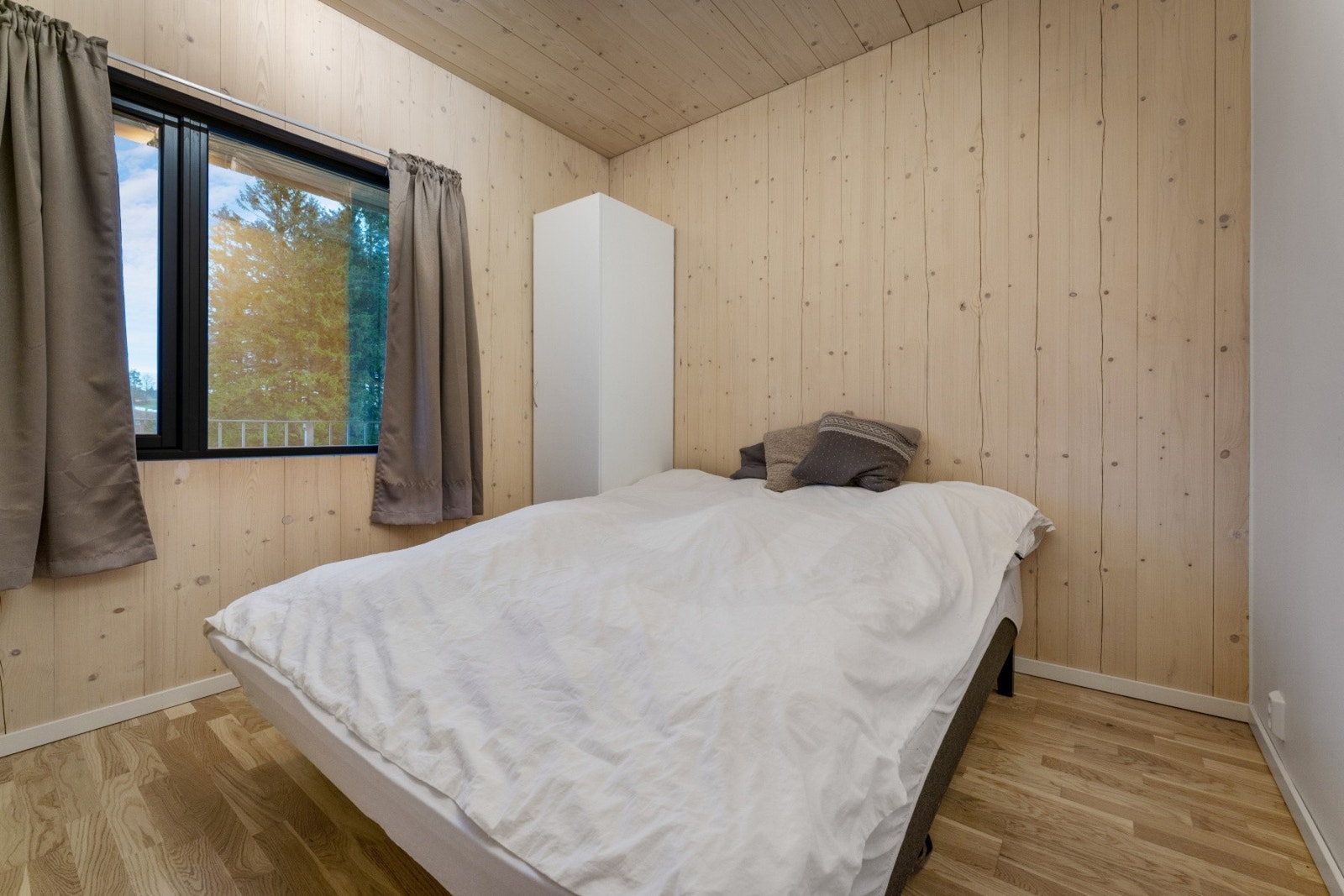 Soverommet fordeler seg på ca 10 kvm Galleribilde