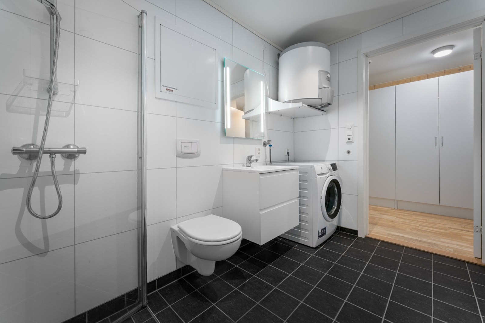 Elektriske varmekabler i gulv gir ekstra komfort Galleribilde