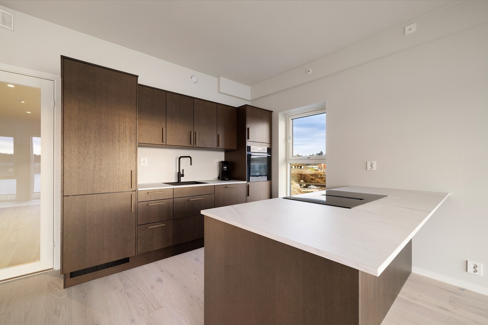 Kjøkkenet er også utstyrt med komfyrvakt og aquastop. Galleribilde