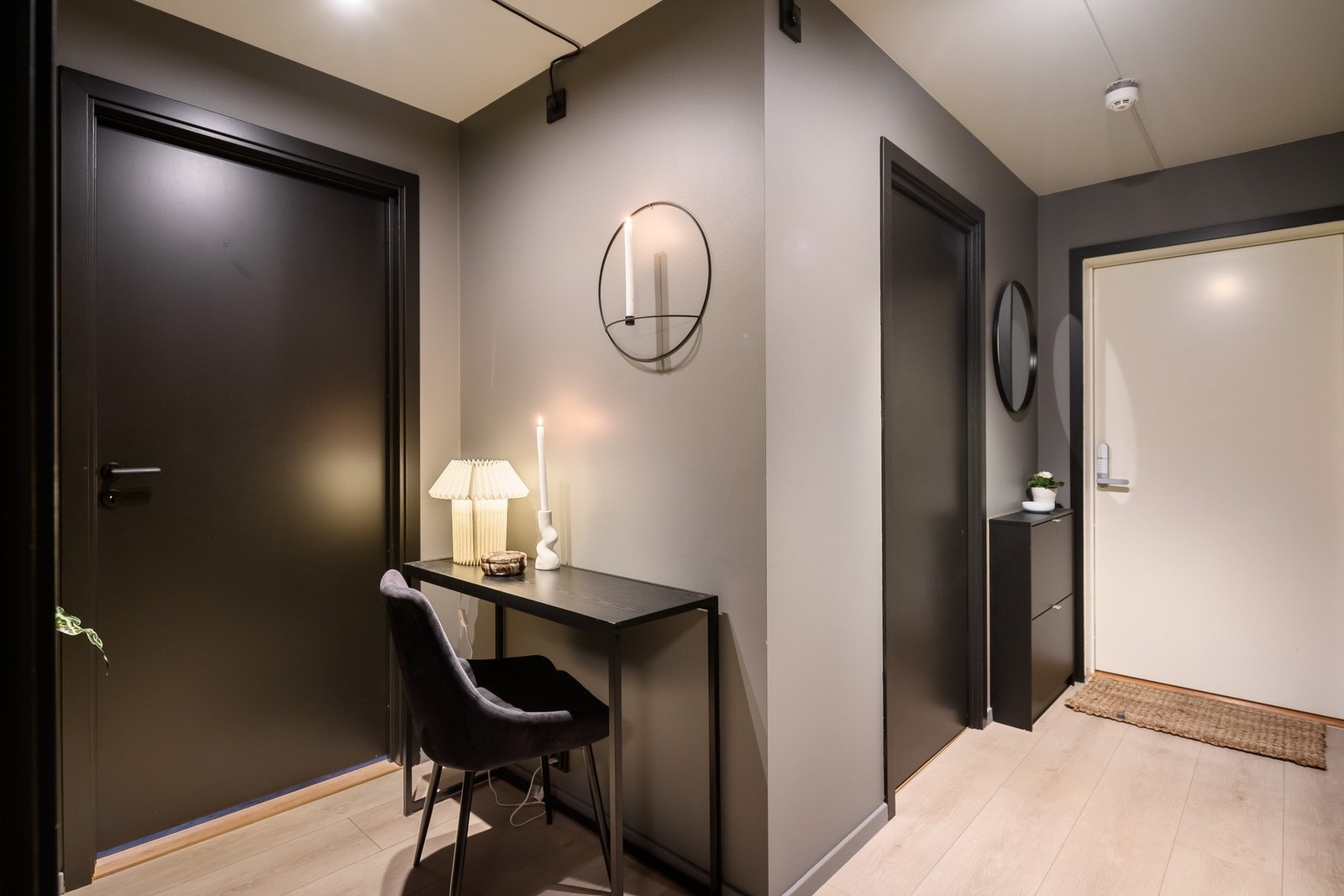 Leiligheten overholder en generelt gjennomført finish. Galleribilde