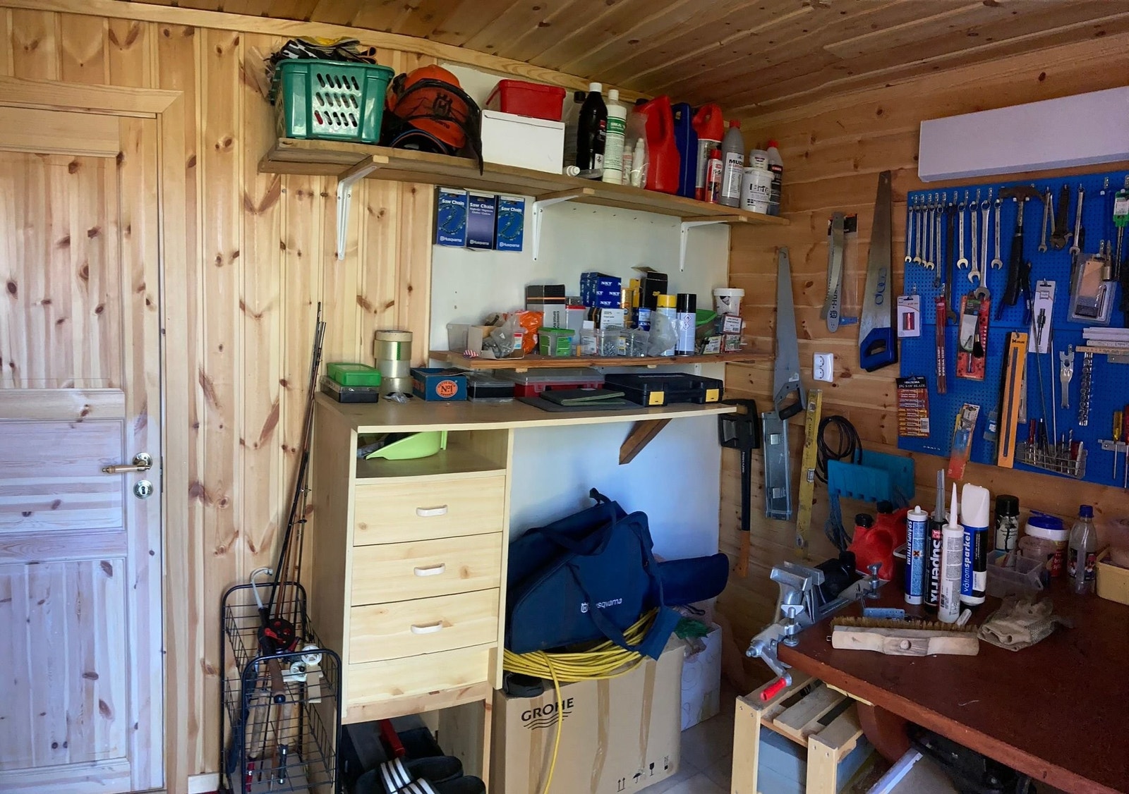 Verktøybod i anneks. Galleribilde