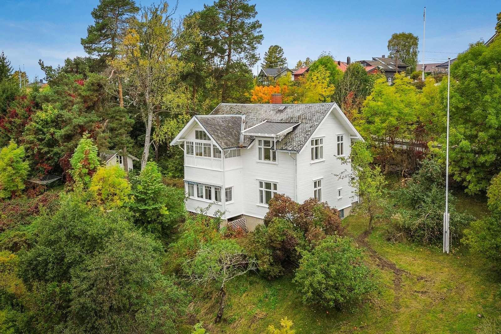 Sjarmerende og herskaplig villa fra 1914 - Foto: Patricia Almeida-Ollestad Galleribilde