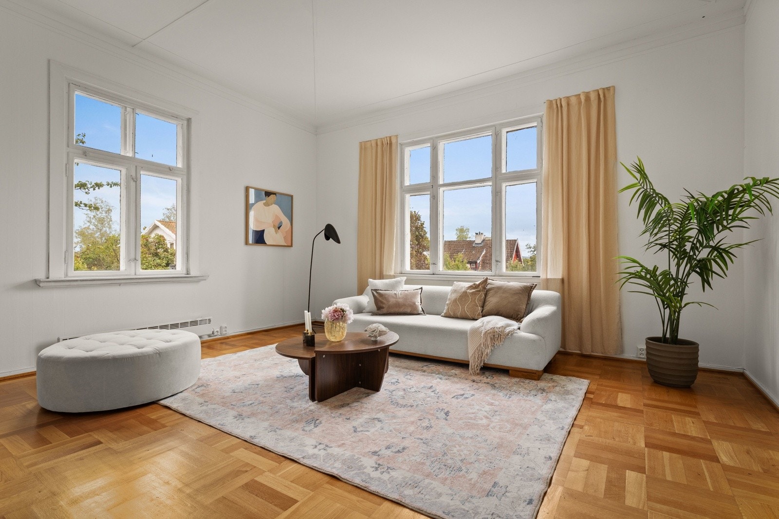 Oppussingsobjekt | Store og lyse rom med god takhøyde Galleribilde