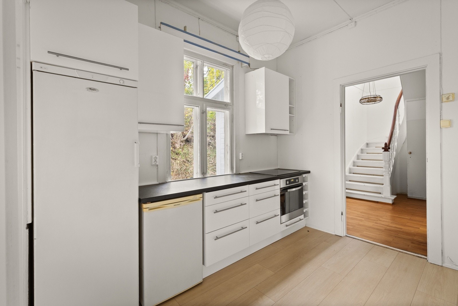 Oppussingsobjekt | Store og lyse rom med god takhøyde Galleribilde