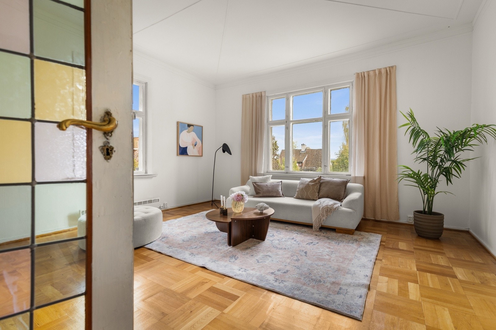 Oppussingsobjekt | Store og lyse rom med god takhøyde Galleribilde