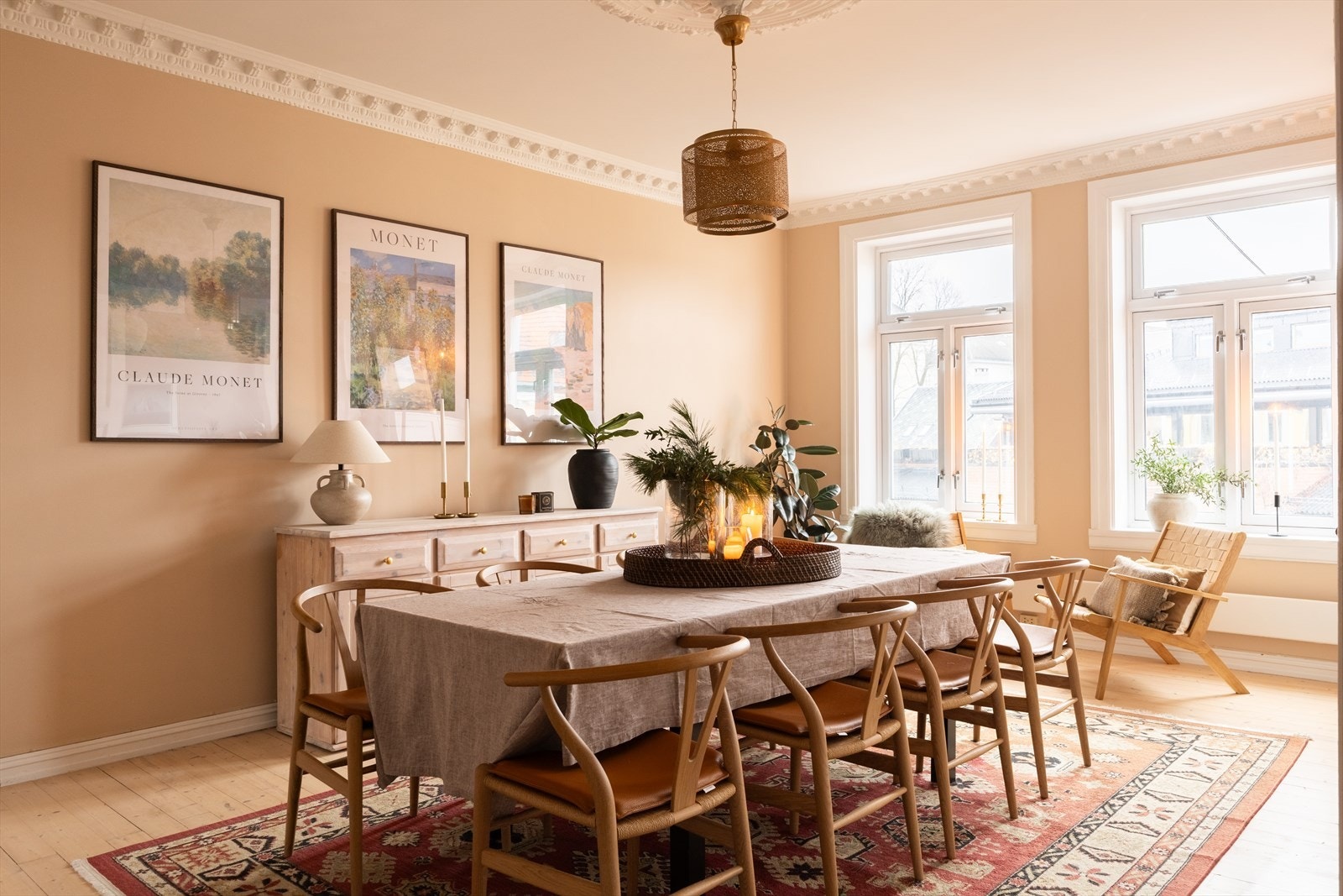 Velkommen til Sofies gate 70 B. En lys, vakker og klassisk 3-roms leilighet i 4. etasje med en fin beliggenhet! Galleribilde