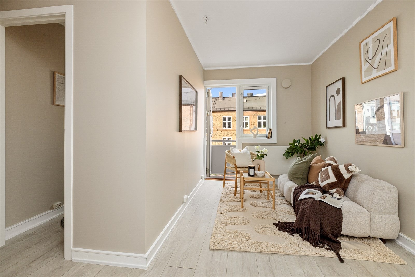 Lys og hyggelig stue. Galleribilde