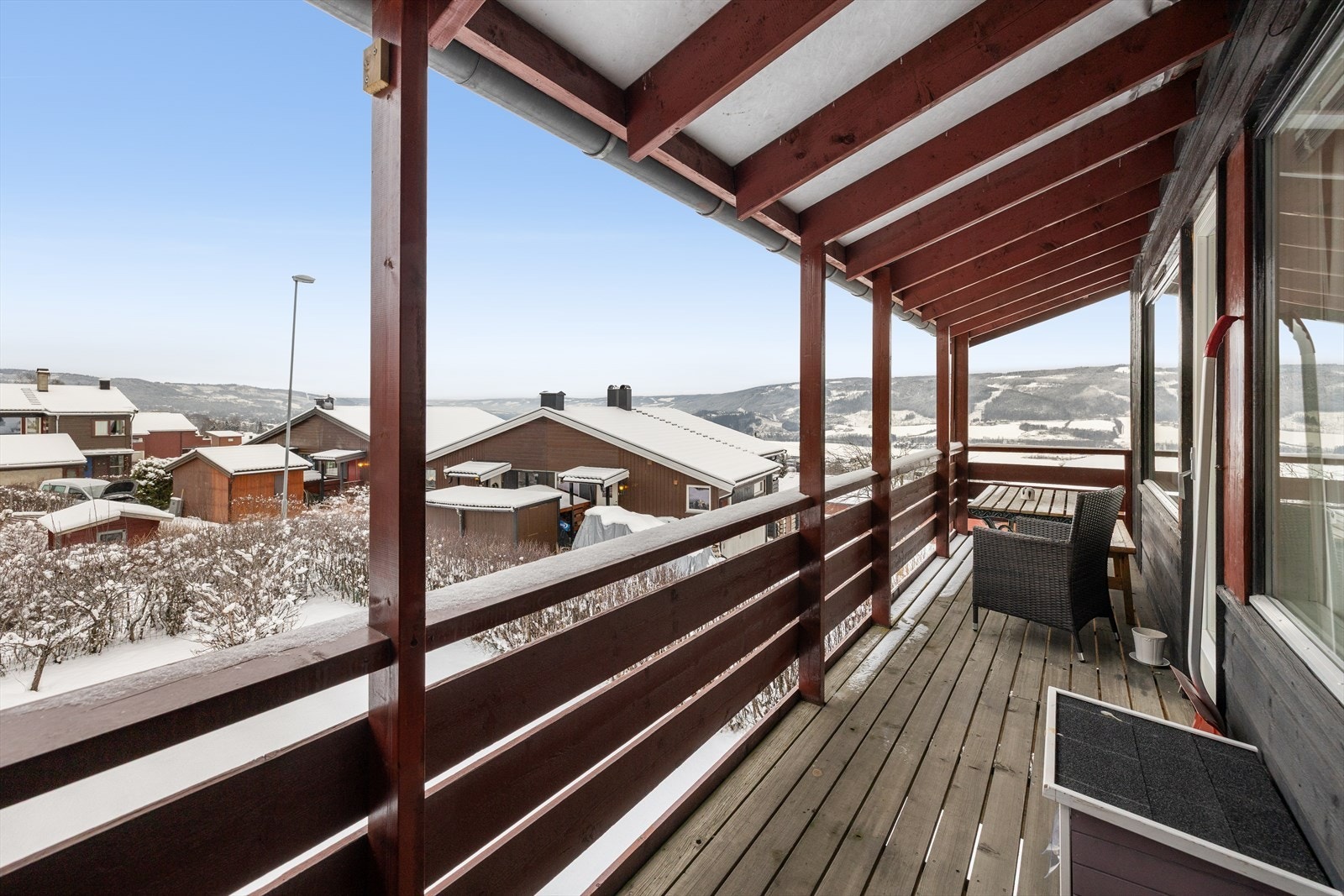 Veranda med utgang fra stuen. Galleribilde