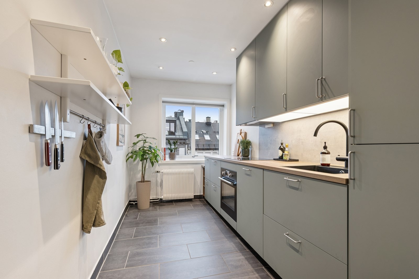 Ny og moderne kjøkkeninnredning fra 2020. Galleribilde