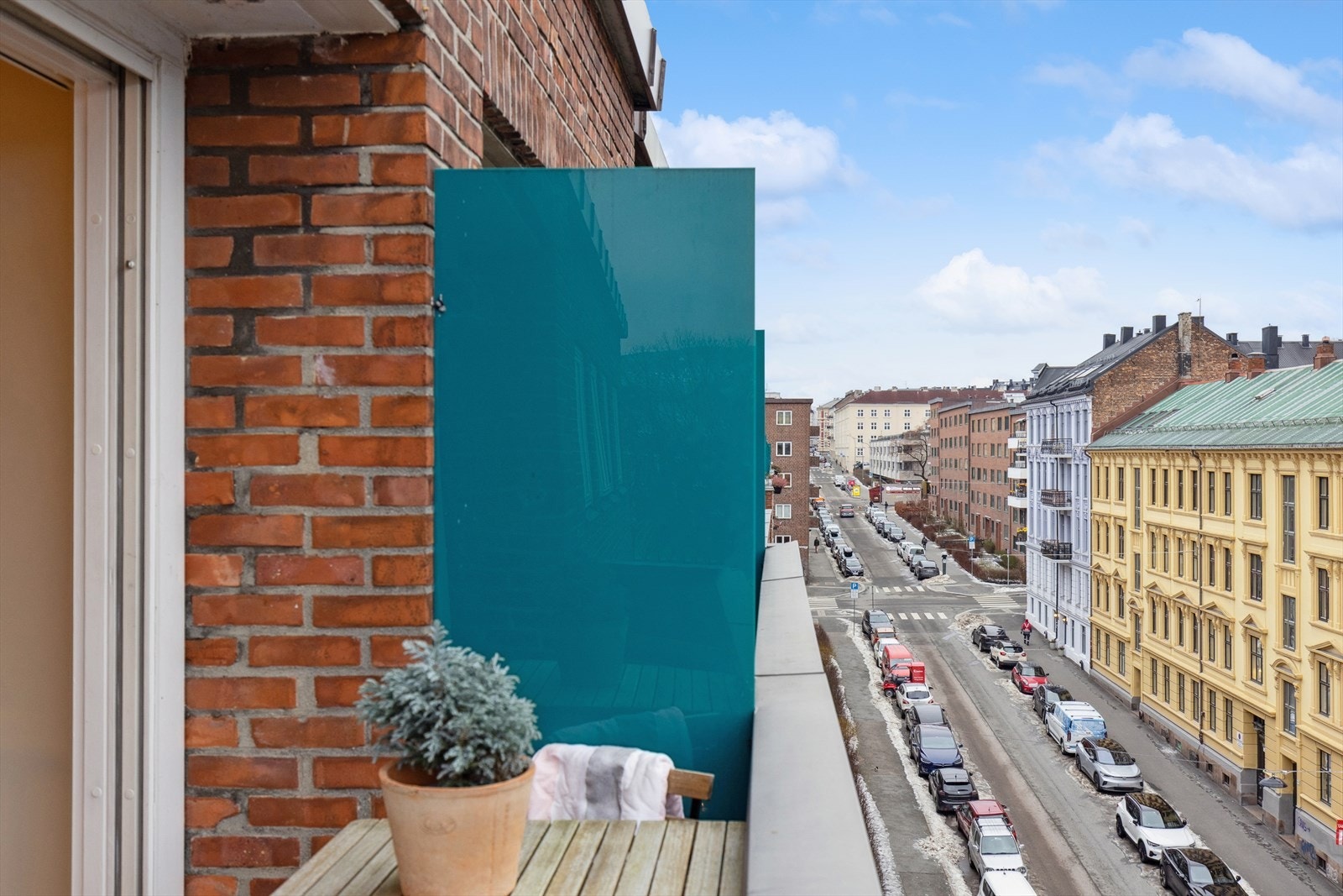 Skjermet balkong med lite innsyn. Her kan du nyte morgenkaffen! Galleribilde