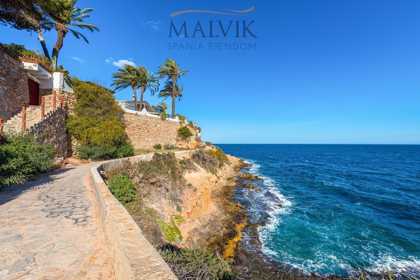 Stien lang Middelhavet og kyststripen i Orihuela Costa er en opplevelse og lett tilgengelig når du bor i Punta Prima. Galleribilde