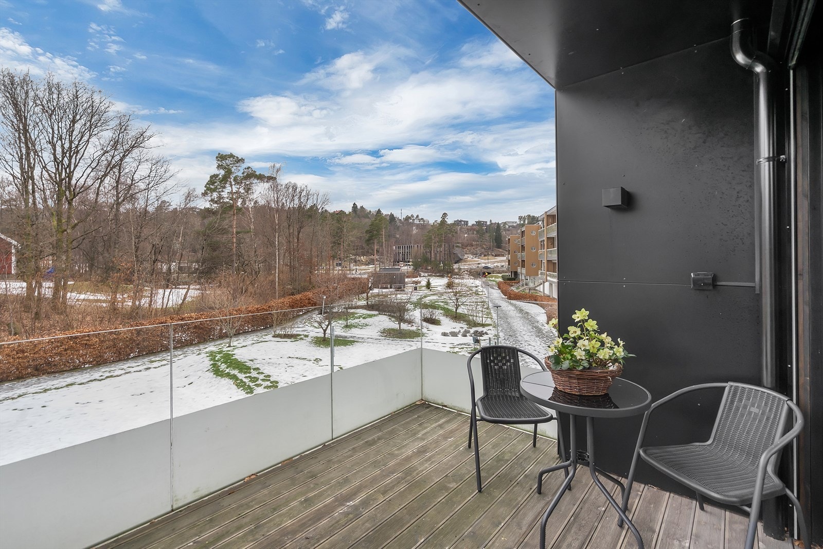 Veranda | Flott utsyn, og gode solforhold. Galleribilde