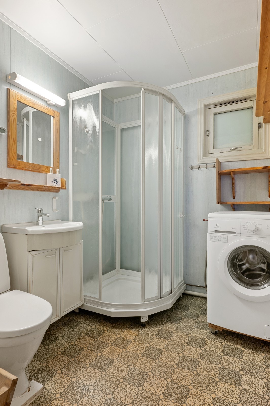 Baderom med gode utviklingsmuligheter Galleribilde