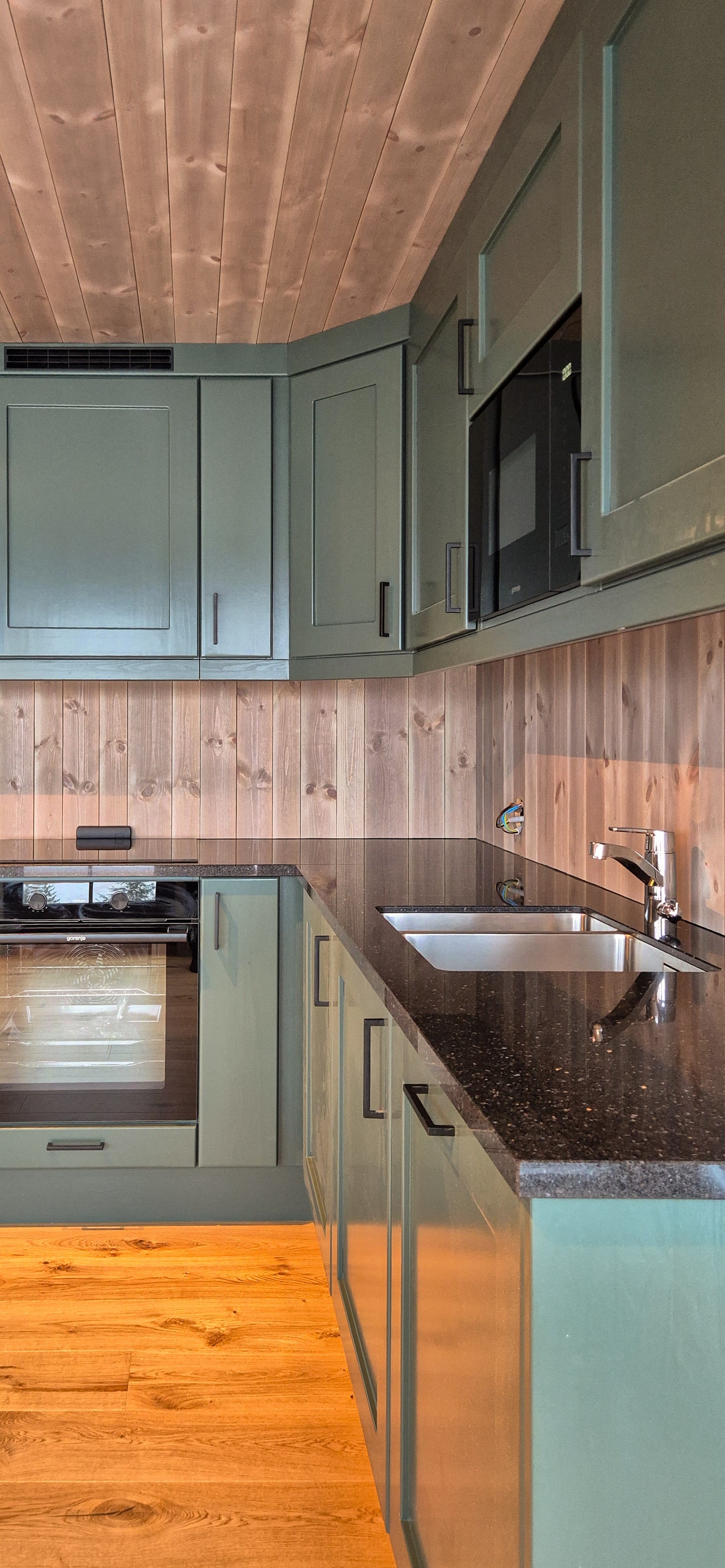 Kjøkken fra Bakkens treprodukter. Galleribilde