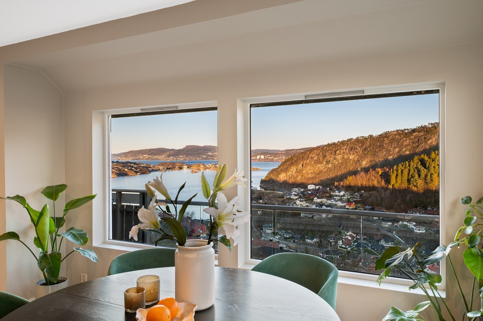 - Det er gjort flere vesentlige påkostninger på boligen i senere år - Galleribilde