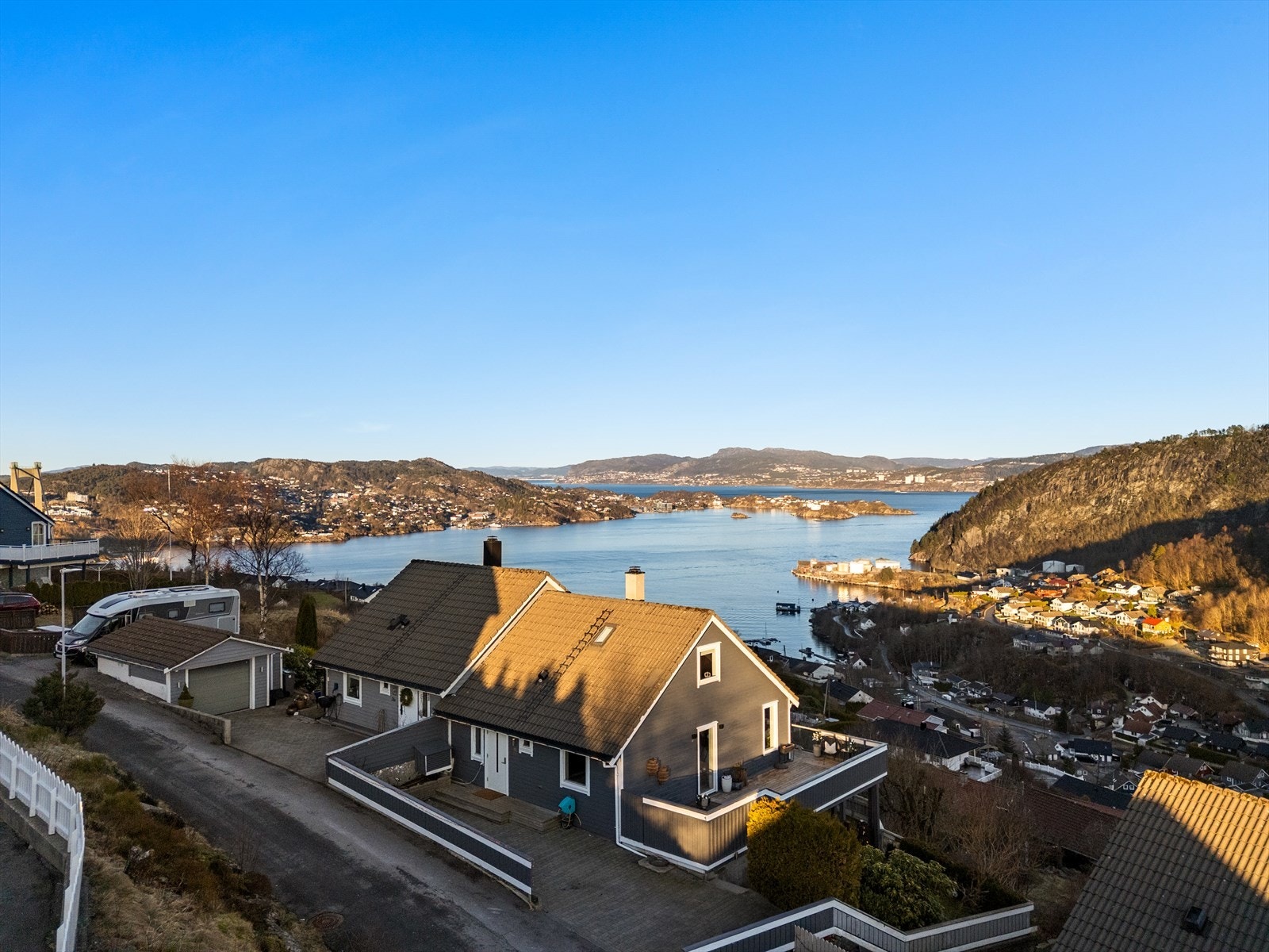 - Bosett deg i et barnevennlig område med alt du trenger av daglige servicetilbud i nærheten - Galleribilde